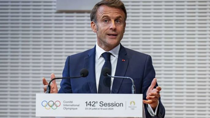 El 52% de los franceses consultados en una encuesta quiere que Macron renuncie
