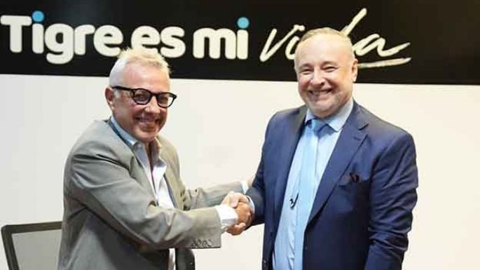 Accastello firmó convenio en Tigre