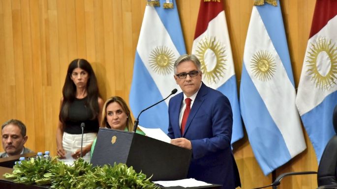 Llaryora: "El Presidente ya sabe y cuenta con nuestro apoyo para acompañar las medidas"