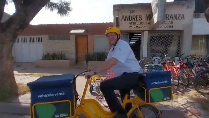 Móvil reciclado para el correo