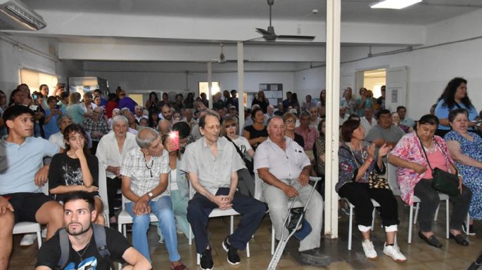 Pennisi emocionó en el Hogar de Ancianos