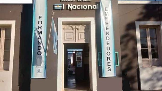 Premian a estudiantes cordobeses