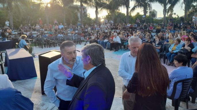 Expectativa por la llegada del gobernador en el Teatrino