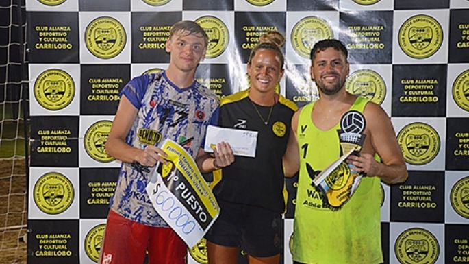 Los campeones del torneo “Delfina Villar”