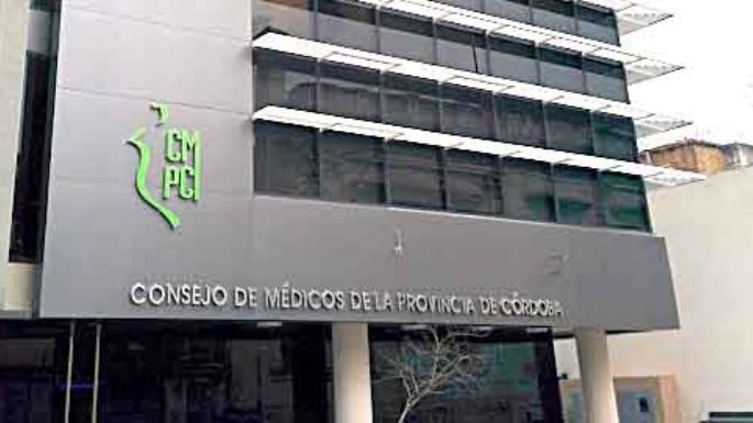 Consejo de Médicos, en alerta por honorarios