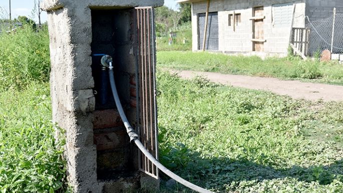 Sin luz ni agua, piden respuestas