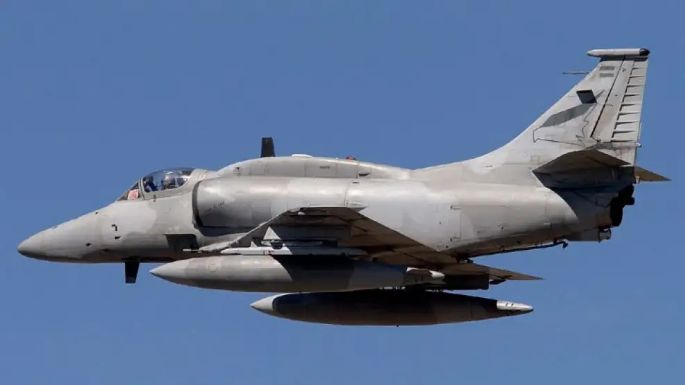 Un avión militar aterrizó de emergencia en el aeropuerto de Córdoba