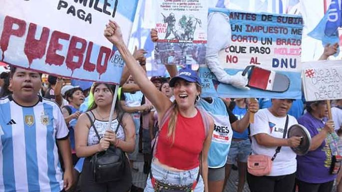 Nueva jornada de protesta frente al Congreso