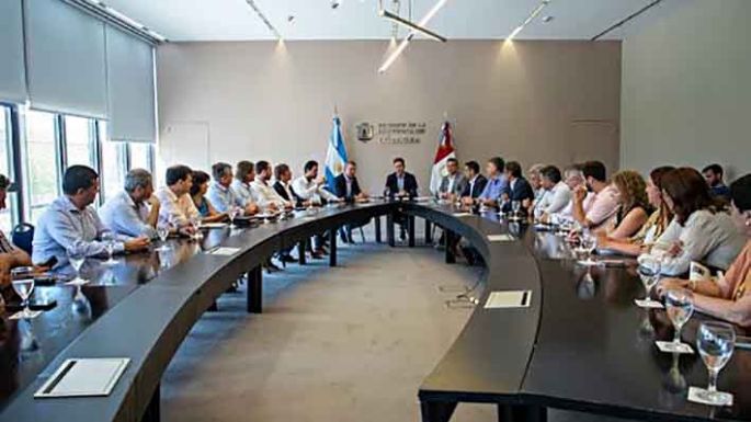 Calvo reunió a los intendentes con el eje puesto en salud