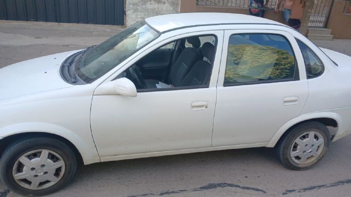 Lo engancharon intentar robando un bolso con medicamentos de un auto