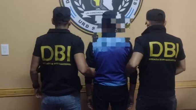 Detuvieron a un hombre por distribución de pornografía infantil