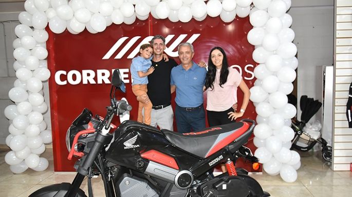 Una esquina con mucha Honda