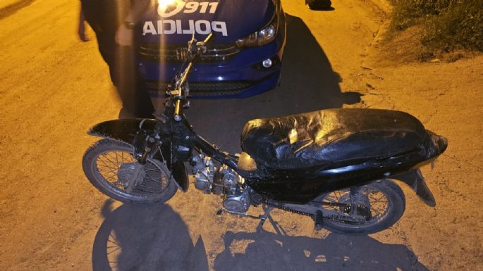 Un hombre detenido por circular a bordo de una moto sin patente