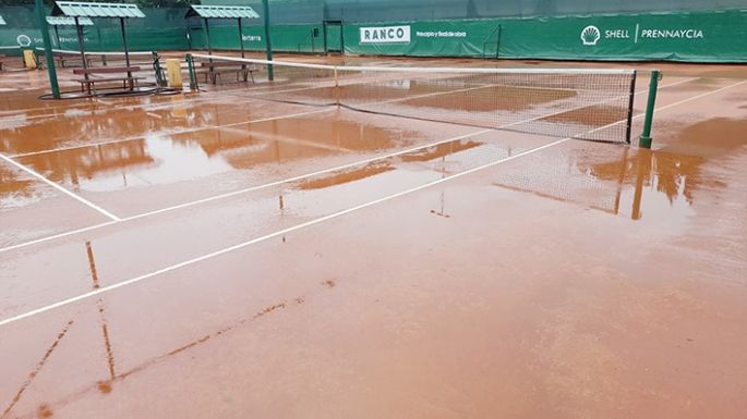 La lluvia complicó todo  y la final pasó para hoy