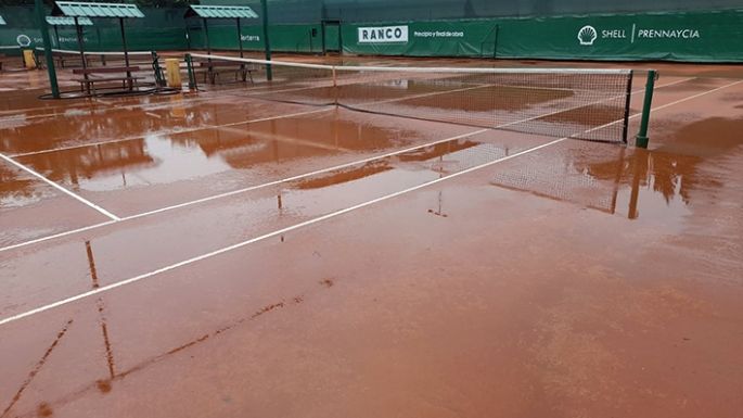 La lluvia complicó todo  y la final pasó para hoy