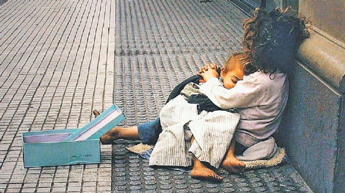 Más ajuste por decreto: menos gente  cobrará asignaciones familiares
