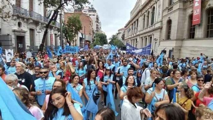 El paro docente fue contundente