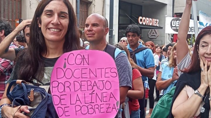 Paro docente: movilización de UEPC en Córdoba y manifestación en escuelas de la ciudad