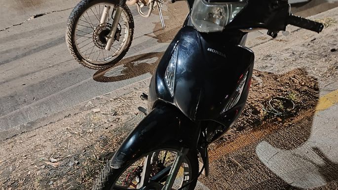 Se llevó puesto el retrovisor del patrullero