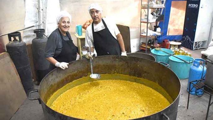 Locro para todos los gustos,  con 41 grados a la sombra