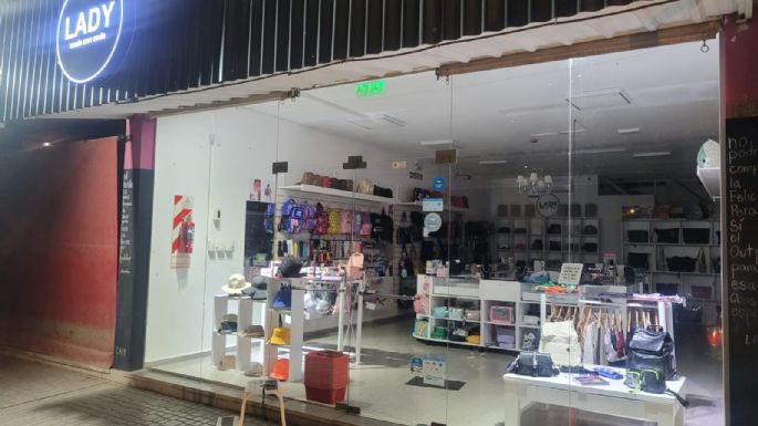 Rompió una puerta y entró a robar un local, pero terminó detenido