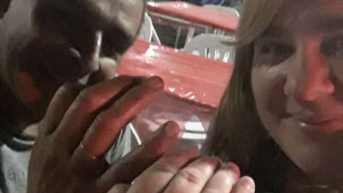 Le propuso casamiento a su pareja en las peñas villamarienses