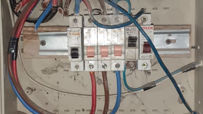 El club River de nuestra ciudad sufrió destrozos y robos de cables en su predio