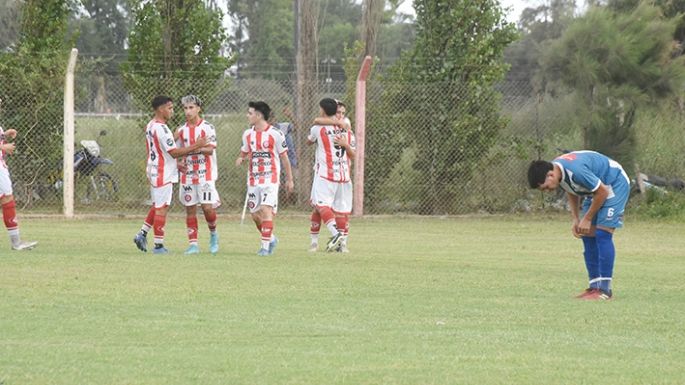 Alumni sacó pecho