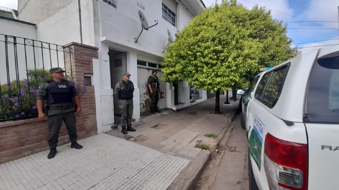 Allanamientos por narcotráfico y un policía Federal detenido