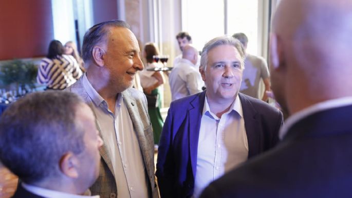 Accastello acompañó a Llaryora
