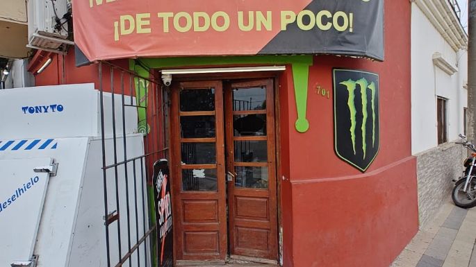 Rompió la puerta de ingreso a un quiosco y terminó detenido