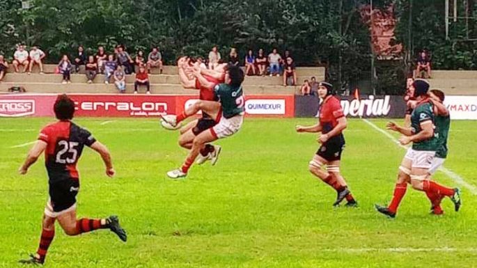 San Martín comenzó goleando y Jockey con una ajustada derrota