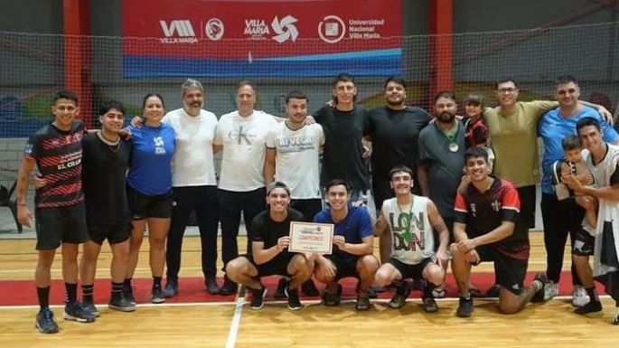 Funebreros y VM Deportes campeones