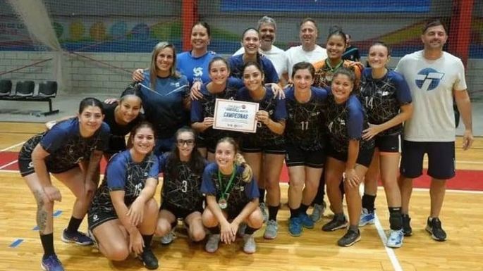 Funebreros y VM Deportes campeones