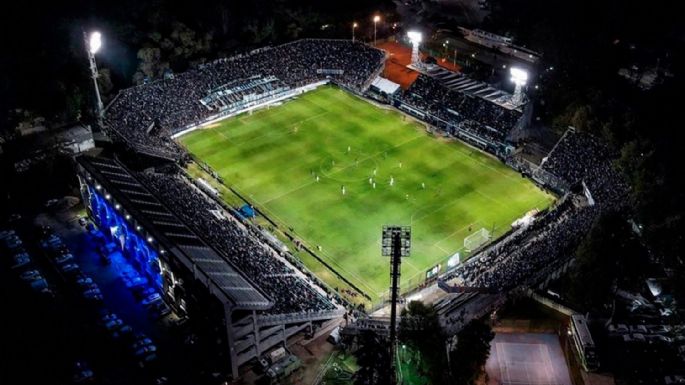 Racing no quiere sorpresas en su debut ante San Martín de Burzaco