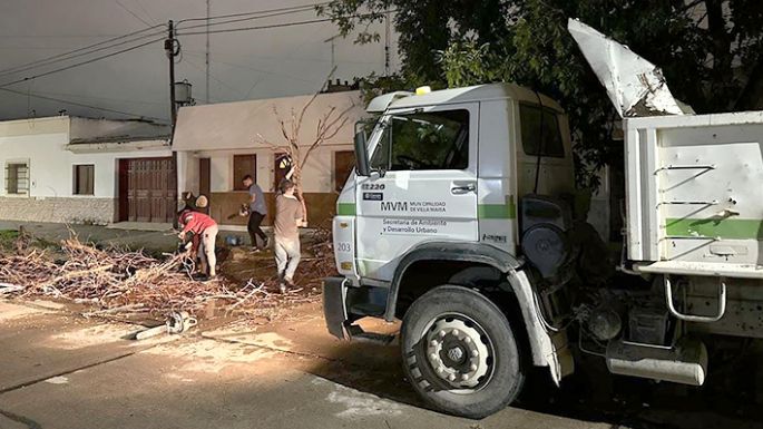 El viento causó diferentes daños