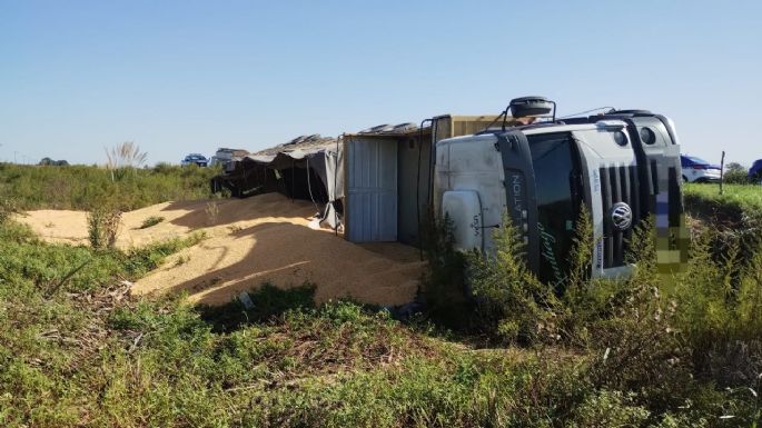 Un camionero villanovense se despistó en ruta 3: salió ileso