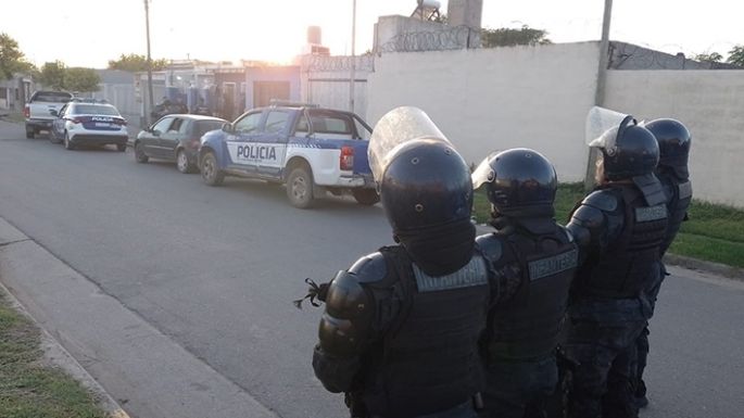 Presos por amenazar de muerte a un vecino