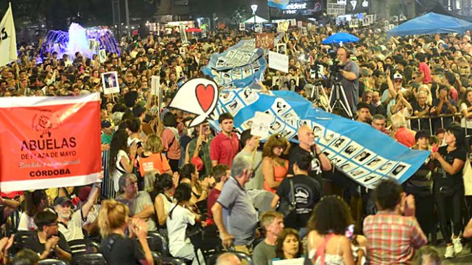 Masiva marcha en Córdoba