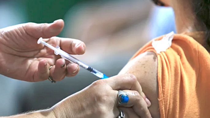 Comenzó la campaña de vacunación en todo el país