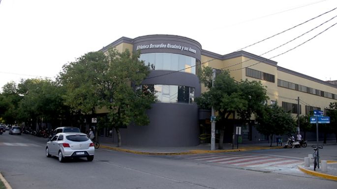 No se estacionará frente a escuelas