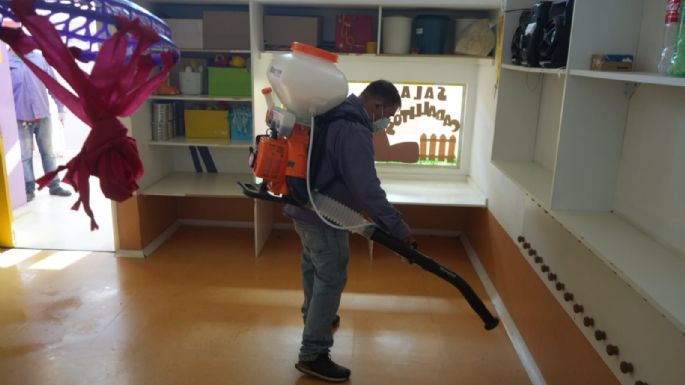 Fumigan contra el dengue en Centros de Promoción Familiar