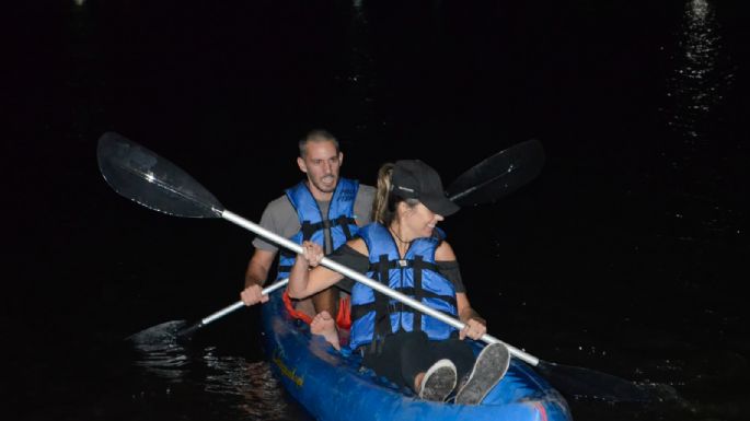 El lago villamariense se llenó de luces con la Navegación Nocturna