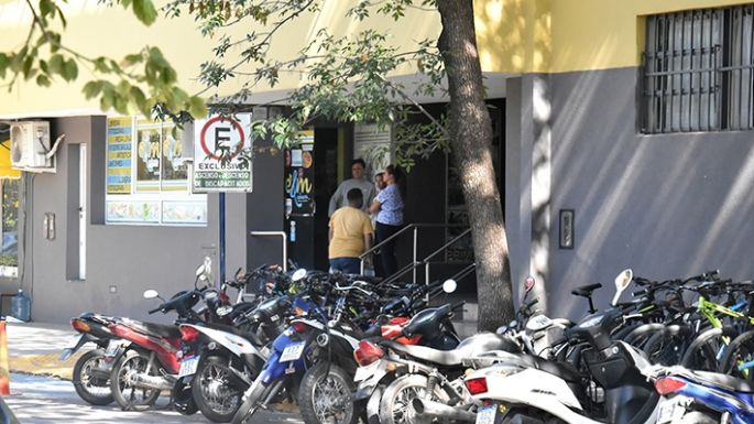 Docentes aumentan la lucha