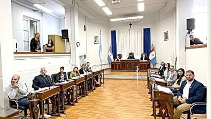 Aprobaron gestionar un préstamo a la Provincia para pagar a proveedores y el aumento a municipales