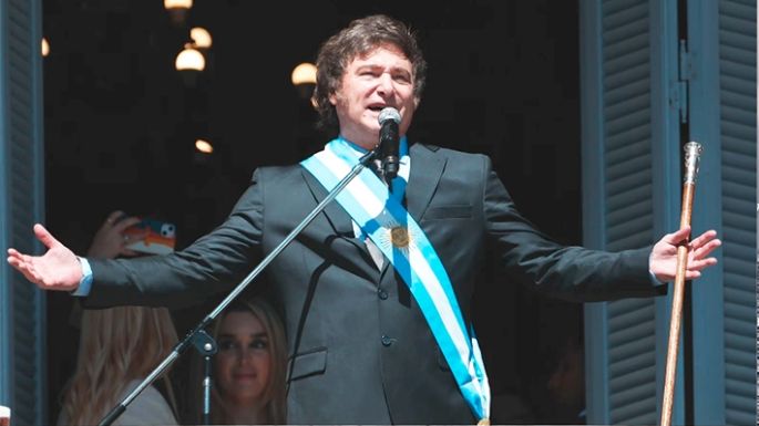 Milei aumentó su sueldo y el de su Gabinete un 48%