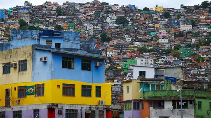 Banco en una favela