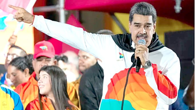 Maduro despliega 4,5 millones de milicianos