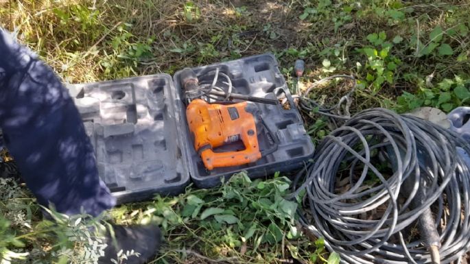 Engancharon a un joven intentando robar en una casa