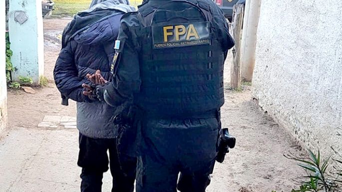 Secuestran droga  y dinero en cuatro allanamientos